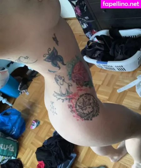 Jenny Bee OnlyFans Thumbnail #8mB2zyYJRe