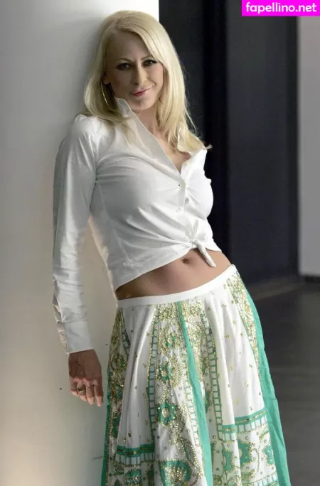 Jenny Elvers OnlyFans Thumbnail #Ry2iwVjwDF