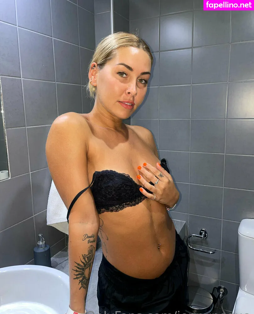 Gab Nogue, gabbnogue, jennifernogue_ Nude Leaked OnlyFans Photo #5engds32sN