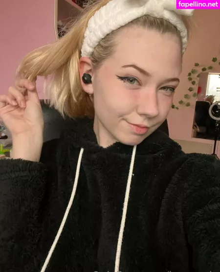 Jenny Vip OnlyFans Thumbnail #5KzFfJBF10