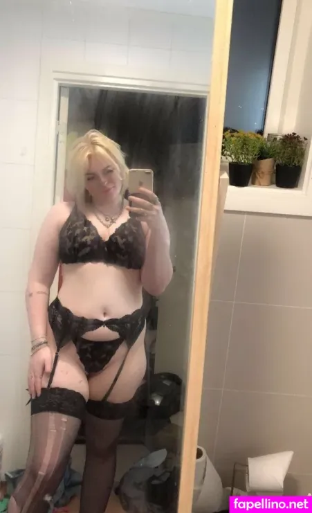 Jennyelisee OnlyFans Thumbnail #C3L2qt7e3b