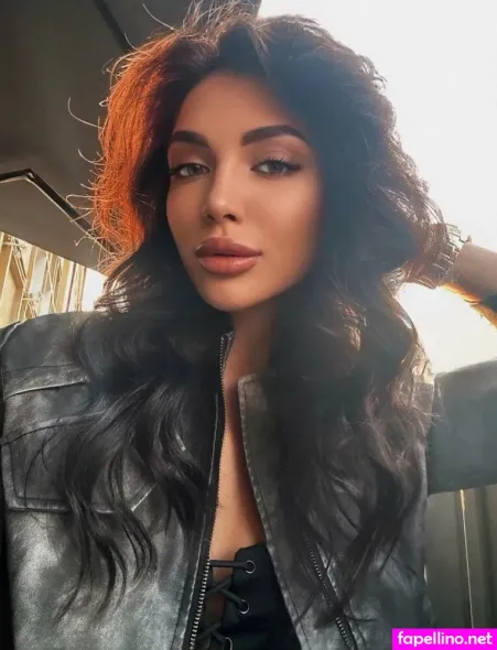 Jennyluxe OnlyFans Thumbnail #mmmmkbGgK8