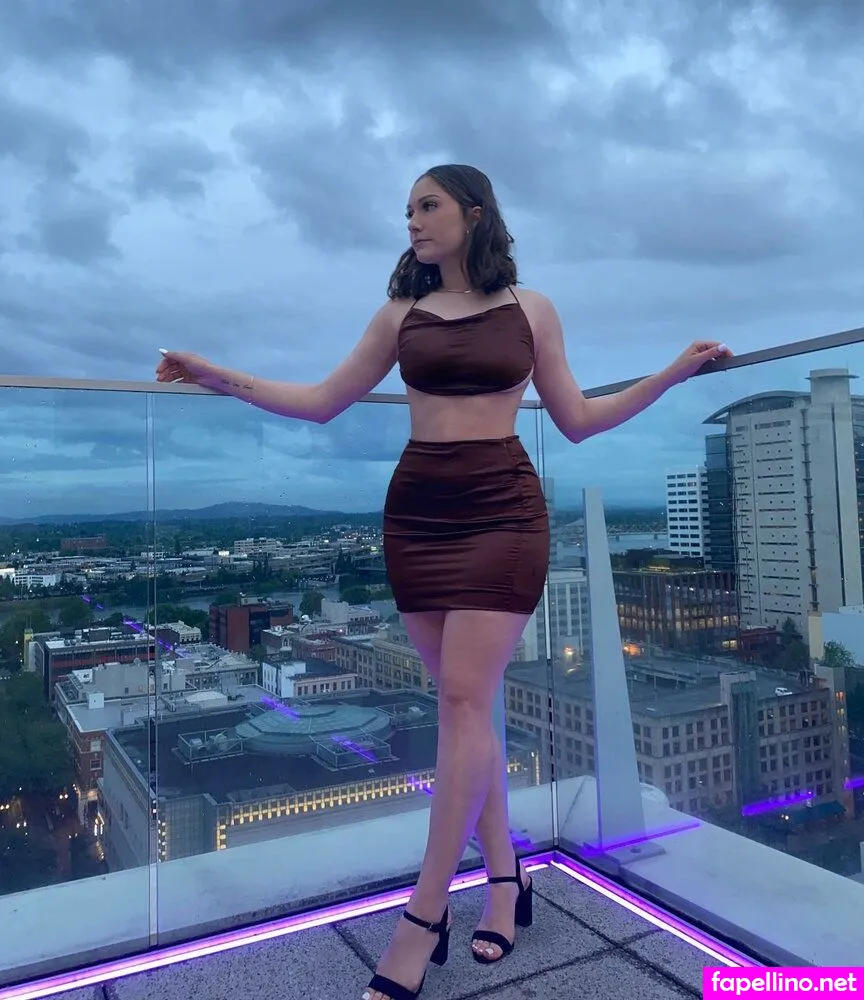 jennypetersonnn, jennyypeterss Nude Leaked OnlyFans Photo #p4Inlv2WB5