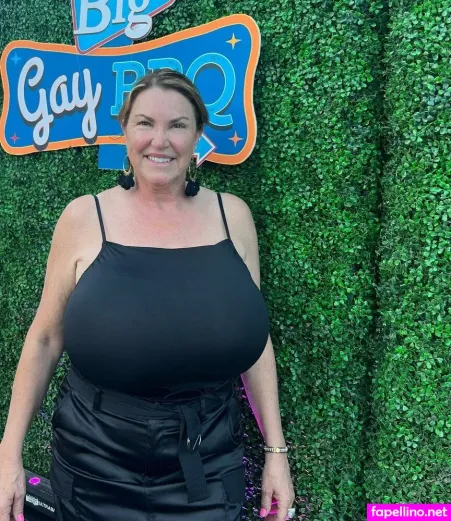 Jeri Juggies OnlyFans Thumbnail #a1NZvineqX