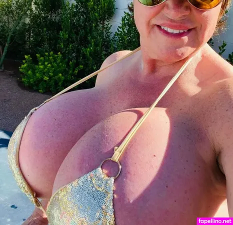 Jeri Juggies OnlyFans Thumbnail #h5067Tmber