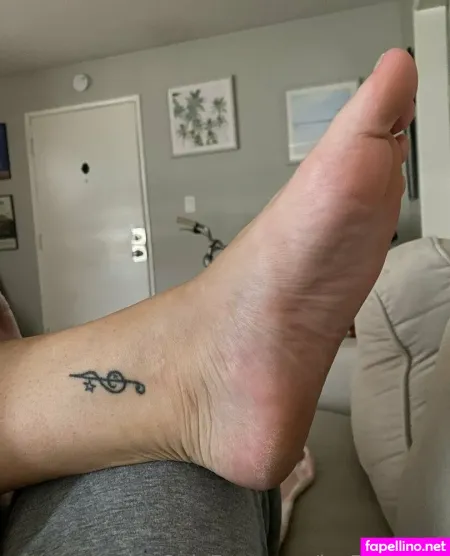 Jes5icasfeet OnlyFans Thumbnail #1eHJAaazoO