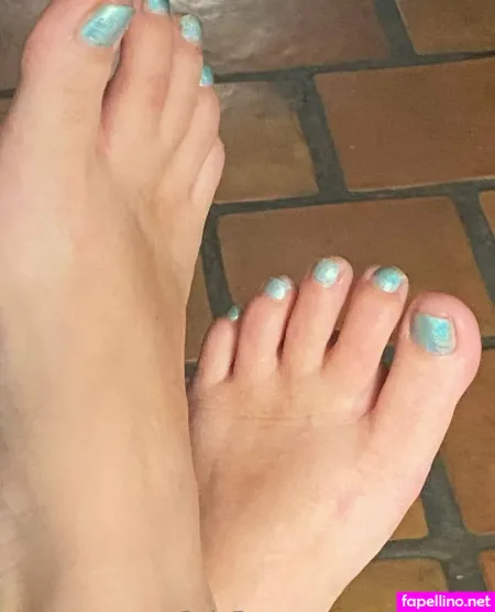 Jes5icasfeet OnlyFans Thumbnail #3aeJLILGpR