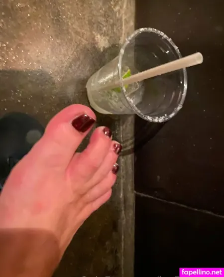 Jes5icasfeet OnlyFans Thumbnail #VxwKByCkIN