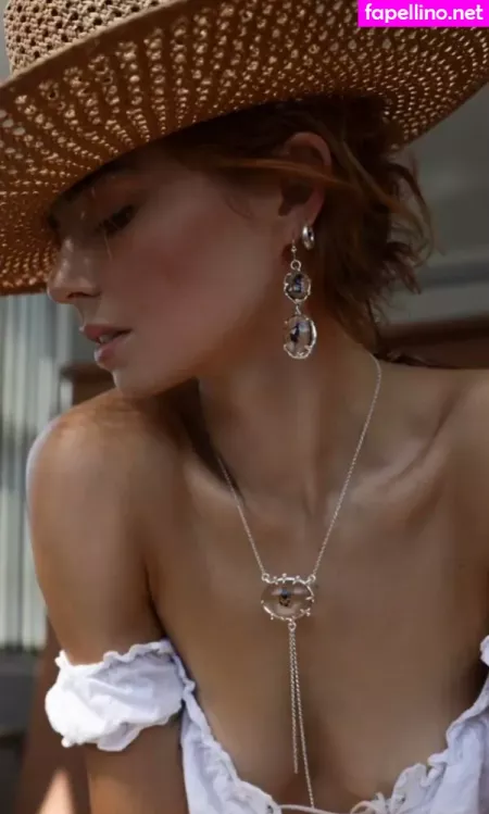 Jess Bush OnlyFans Thumbnail #eJgCnTh3S9