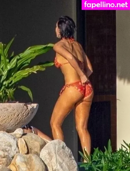 Jessica Alba OnlyFans Thumbnail #InWAUweh9l