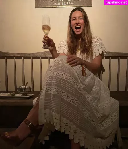 Jessica Biel OnlyFans Thumbnail #QtrIyrZ0il