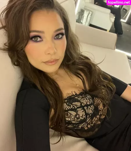 Jessica Parker Kennedy OnlyFans Thumbnail #ouo0OGfsxS