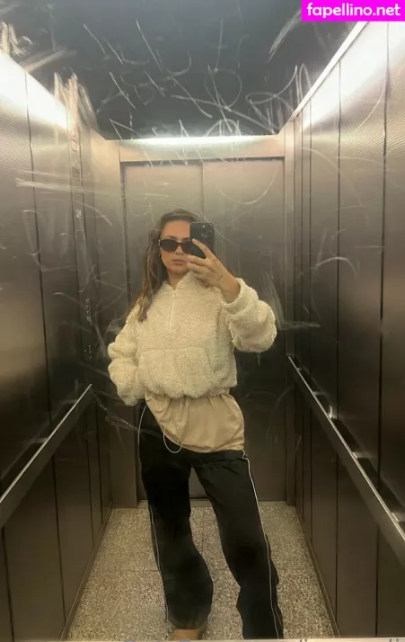 Jessica Sulikowski OnlyFans Thumbnail #N4GxLxO80b