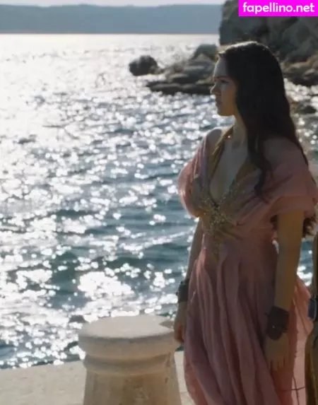 Jessica Yu Li Henwick OnlyFans Thumbnail #GGiK7yCyLw