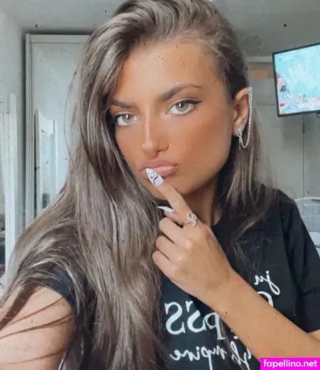 Jessica69queen OnlyFans Thumbnail #EL9uUi1UFA