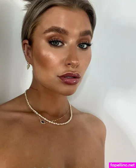 Jessicarabbitrose OnlyFans Thumbnail #0sU2FfiaqT