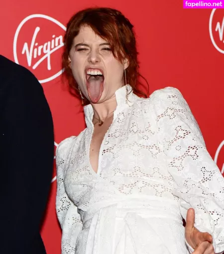 Jessie Buckley OnlyFans Thumbnail #RfDJuB4odZ