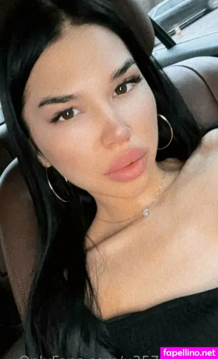 Jessie G1 OnlyFans Thumbnail #QW22Iw8ZR9