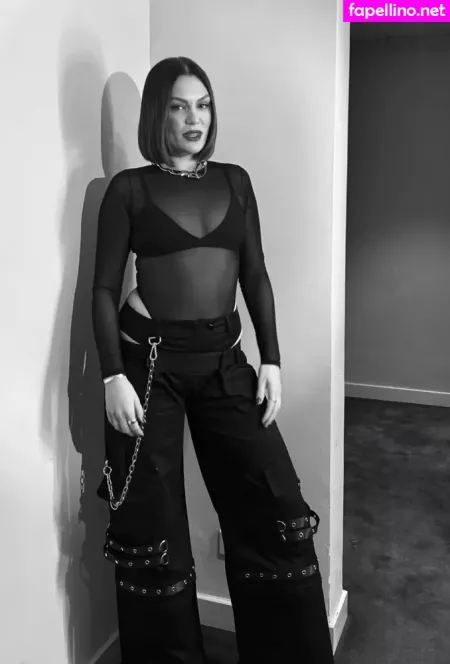Jessie J 1 OnlyFans Thumbnail #zCylihaZOM
