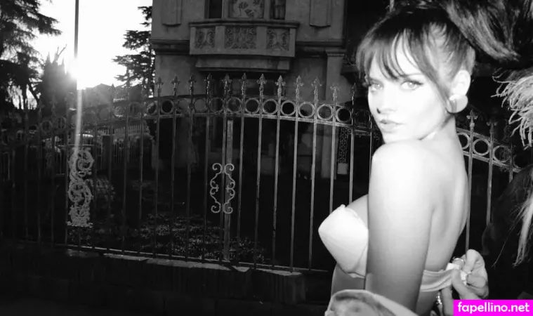 Jessie Murph OnlyFans Thumbnail #SL1BQrYh3q