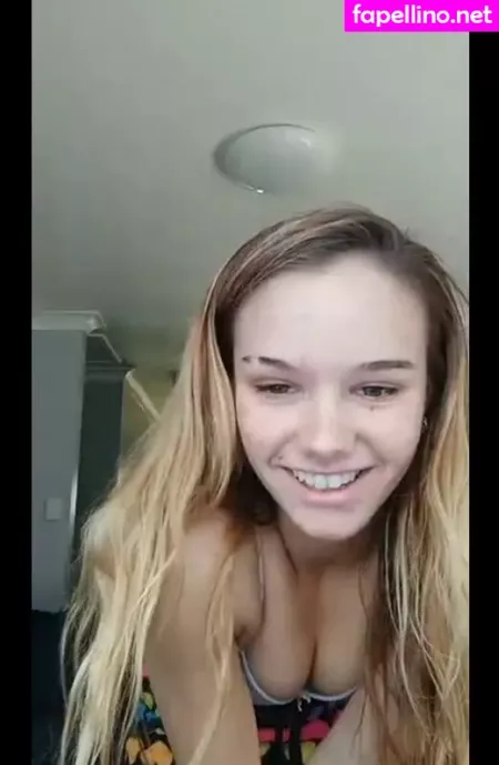 Jessie Venner OnlyFans Thumbnail #Mi3wvzPk6D