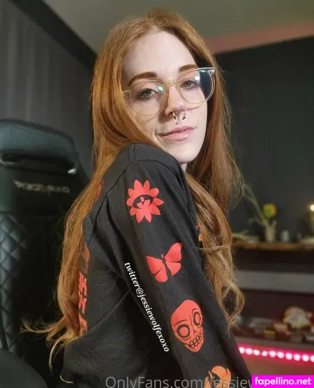Jessiewolfefree OnlyFans Thumbnail #yrxxEafN9n