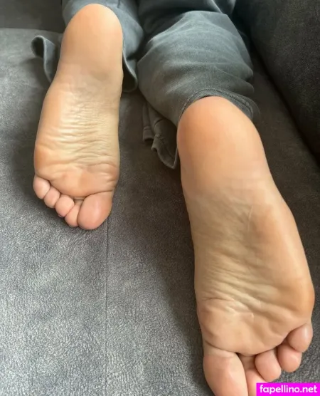 Jessifeets9 OnlyFans Thumbnail #Z0wLLWi2MM