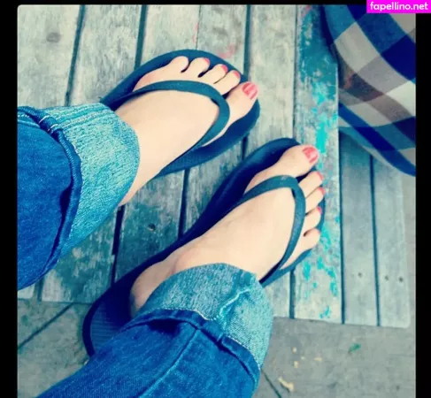 Jessy Schram OnlyFans Thumbnail #RfISjMa9T7