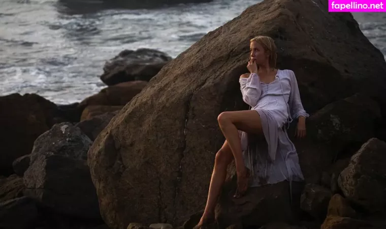 Jessy Schram OnlyFans Thumbnail #W9z3KOwkOx