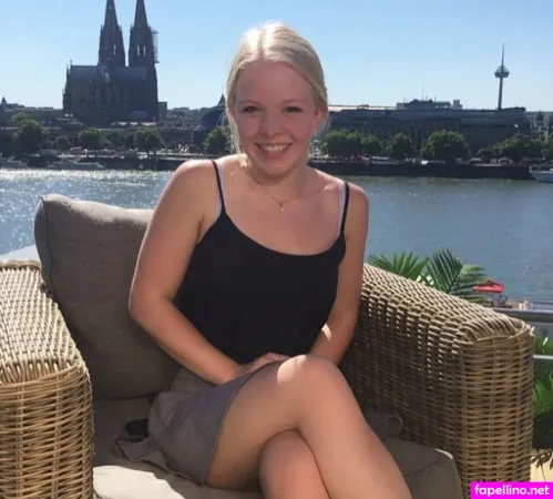Jette Nietzard OnlyFans Thumbnail #7zO3Xlmw3J