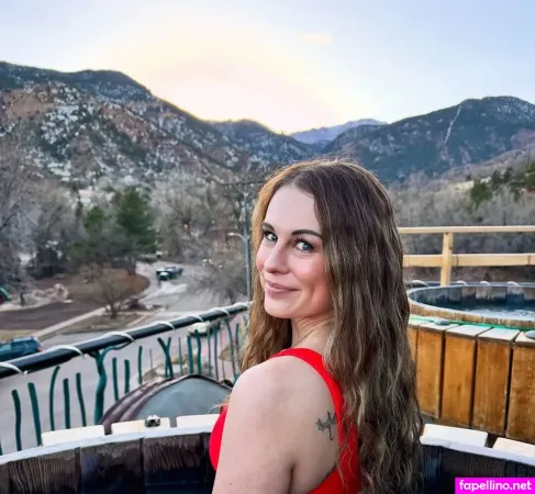 Jetting Julia OnlyFans Thumbnail #kKpC3fzvsA