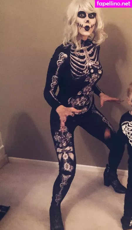 Jewel Staite OnlyFans Thumbnail #2QYYoGy10C