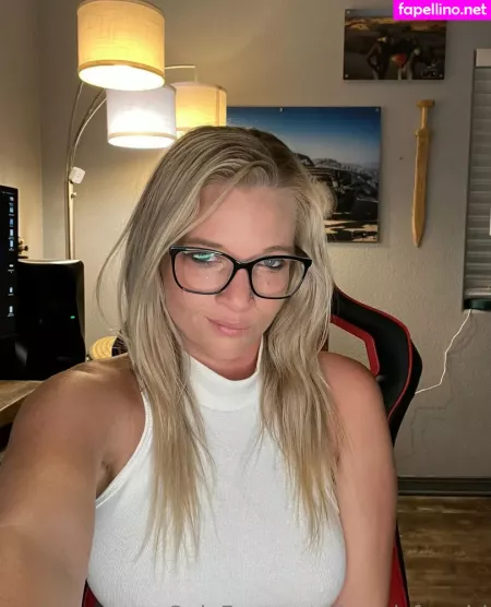 Jewelsfree Irl OnlyFans Thumbnail #1TZlWk7FXk
