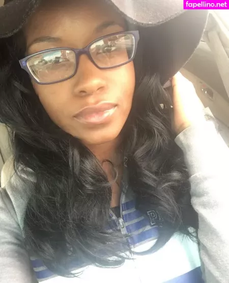 Jezabelvisser OnlyFans Thumbnail #B6Gg1OcnDx