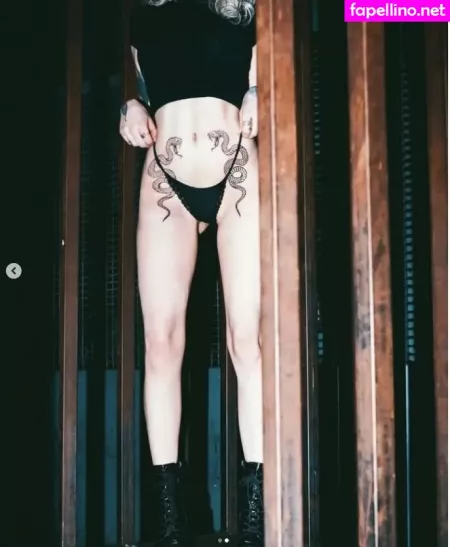 Jezzvonsperling OnlyFans Thumbnail #f5EqQlyw9j