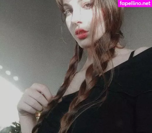 Jhulia Pimentel OnlyFans Thumbnail #2uJ0QQRkGU