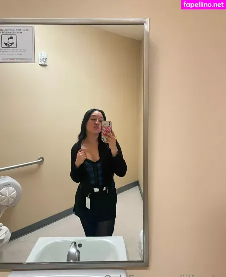 Jilfreaks OnlyFans Thumbnail #8lj8FS2BQM