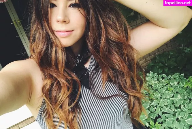 Jillian Rose Reed OnlyFans Thumbnail #b90d7hqJjT