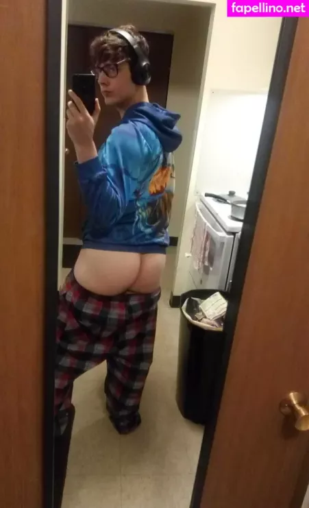 Jimmycrackerxxx OnlyFans Thumbnail #UCavZ2pob9