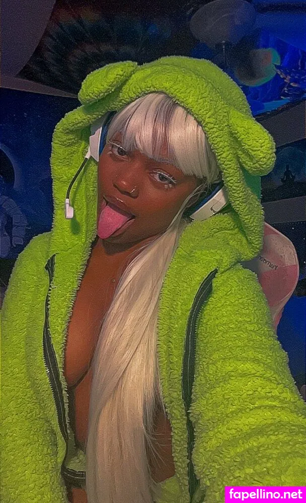 jeanzforfree, jinzahfree Nude Leaked OnlyFans Photo #i7E8mwcgee