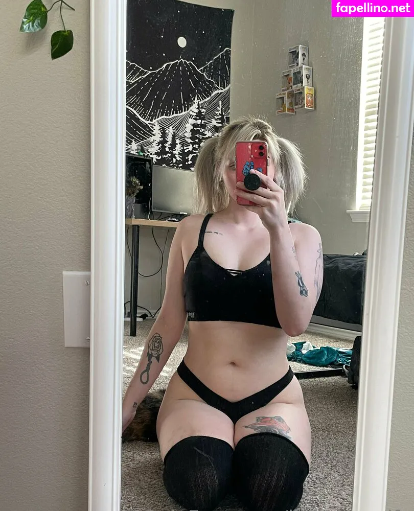 jisatsu.waifu, jisatsuwaifu Nude Leaked OnlyFans Photo #P2a9kh8y96