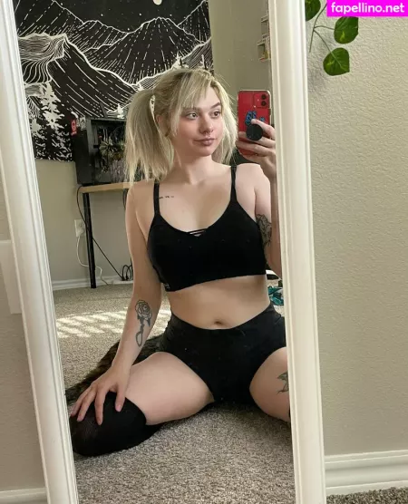 Jisatsu Waifu OnlyFans Thumbnail #g0dyxCr8vr