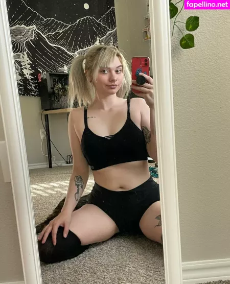 Jisatsu Waifu OnlyFans Thumbnail #zyQDdTHgzo