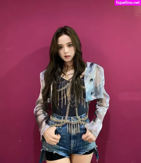 Jisoo OnlyFans Thumbnail #6GGEtxWATx