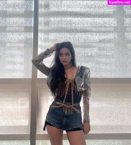Jisoo OnlyFans Thumbnail #AwnBFJx7lr