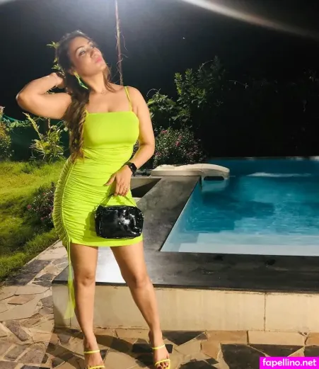 Jiya Popat OnlyFans Thumbnail #oFOppkdHK9
