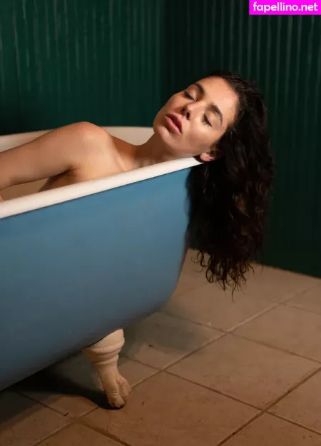 Jjuuulless OnlyFans Thumbnail #LSJ2NwM5jr