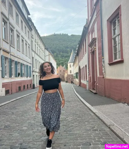 Joanachlips OnlyFans Thumbnail #vG7vUnTXm0