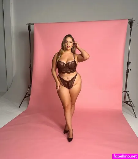 Joann Van Den Herik OnlyFans Thumbnail #uYJL8W1D5N
