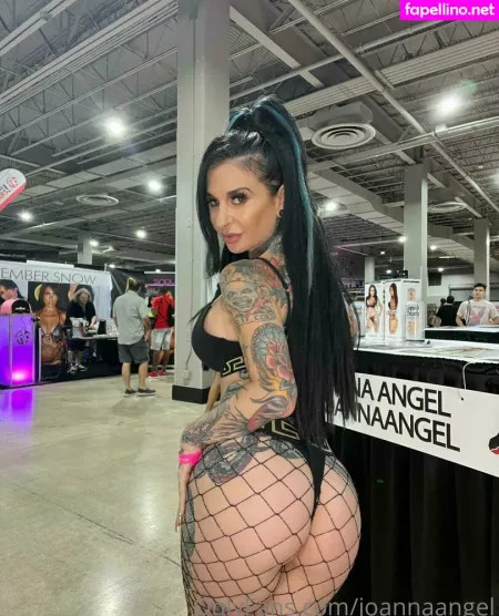 Joanna Angel OnlyFans Thumbnail #2fn9UeQMip